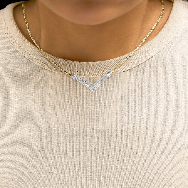 Early 21st Century 10K Yellow and White Gold 1/2 Cttw Princess Cut Diamond Channel-Set “V” Shape 18" Franco Chain Necklace (H-I Color, SI2-I1 Clarity) For Sale - Image 5 of 6
