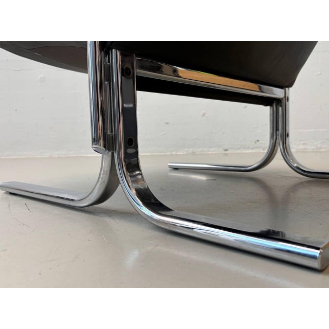 Set of DS-2030 Leather Chair with Ottoman by Hans Eichenberger for de Sede, 1970s For Sale - Image 15 of 16