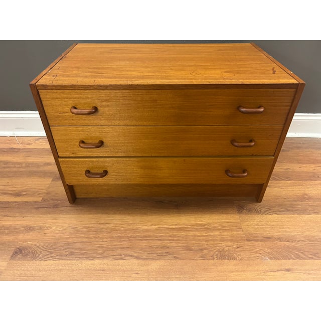 Chocolate Vintage Danish Modern 3-Drawer Credenza (Domino Møbler) – For Sale - Image 8 of 12
