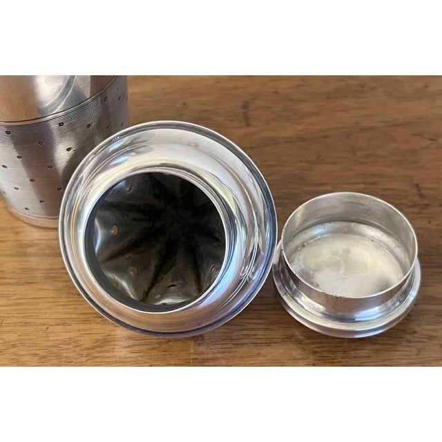 1930s St. Medard Art Deco 3 Piece Cocktail Shaker, C. 1930's For Sale - Image 5 of 11