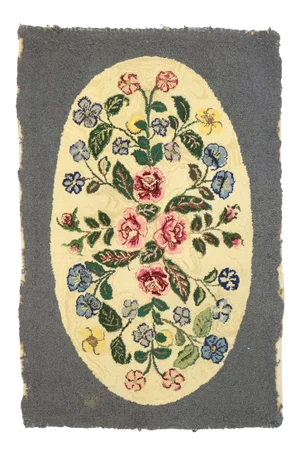 Antique American Floral Hooked Rug - 02'05 X 03'06