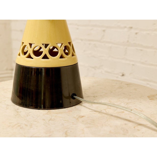 Textile Vintage Mid-Century Atomic Ceramic Table Lamp With Cutout Base For Sale - Image 7 of 12