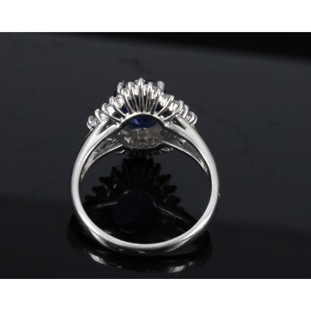 Late 20th Century Rare 2.39ct Gia Burma No Heat Sapphire & 0.55ct Platinum Ring, Size 6 For Sale - Image 16 of 16