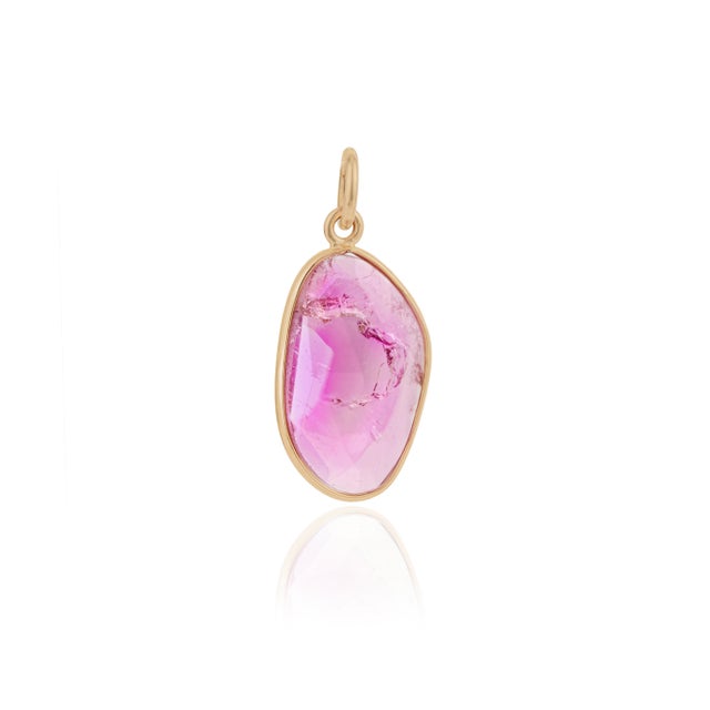 Raw-Cut Bezel Set 3.29ct Pink Tourmaline Slice Pendant in 14k Yellow Gold For Sale - Image 9 of 15