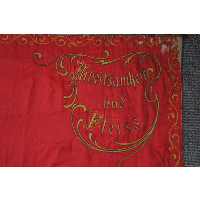 Early 20th Century German Catholic Journeymen Association Dayton Ohio Embroidered Flag For Sale - Image 11 of 12