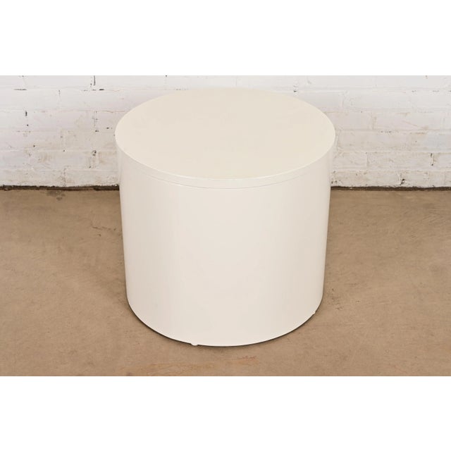 Milo Baughman for Thayer Coggin Mid-Century Modern White Lacquered Drum Side Table, Newly Refinished For Sale - Image 9 of 9