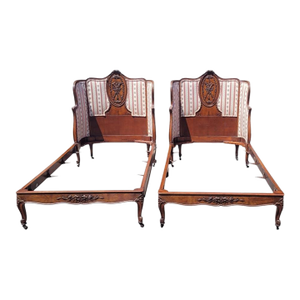 Fine Pair 1930s French Scoop Medalion Twin Beds
