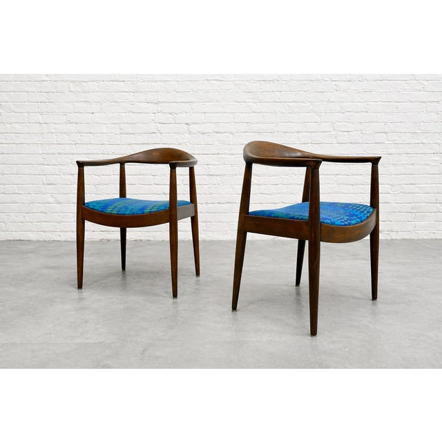 Wood Vintage Mid Century Modern Walnut Lounge Chairs – Hans Wegner Style – Pair of Refinished and Reupholstered Armchairs, C. 1960's For Sale - Image 7 of 14