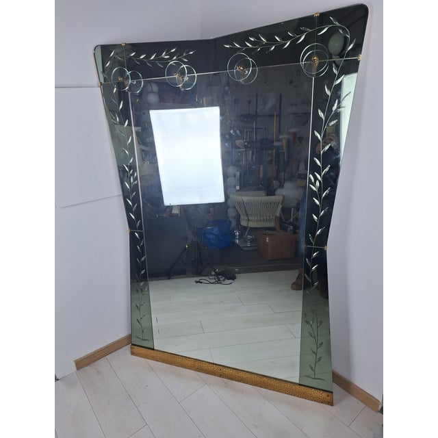 Large Vintage Entrance Mirror in Engraved Glass with Brass and Molar Glass, 1960s, in Very Good conditions. Designed 1960...