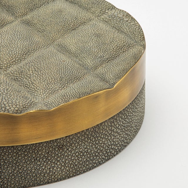 Set of 2 Quilted Boxes in Grey Shagreen With Bronze Patina Brass by Kifu Paris For Sale In Los Angeles - Image 6 of 7