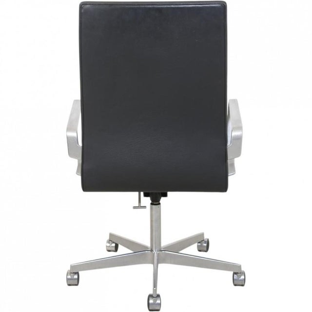 Oxford Chair in Black Leather by Arne Jacobsen, 2012 For Sale - Image 12 of 18