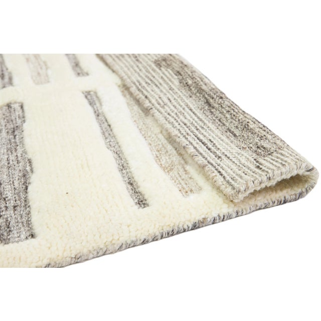 Geometric Moroccan-Style Wool Rug Handmade in Ivory Color by Apadana For Sale - Image 4 of 9