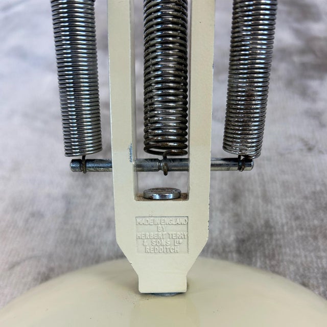 Metal Cream Anglepoise Desk Lamp, 1950s For Sale - Image 7 of 8