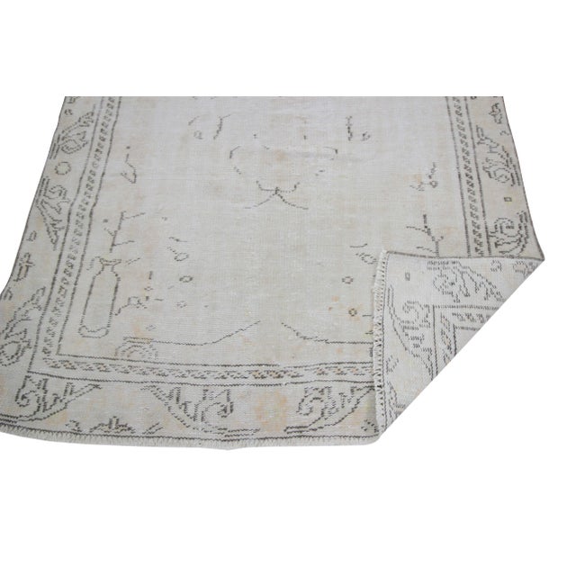 1960s Vintage Washed Out Faded Oushak Rug- 4′3″ × 8′2″ For Sale - Image 4 of 6