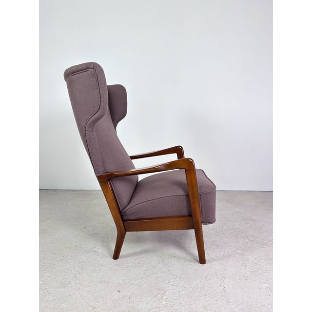 Mid-Century Modern Danish Wingback Lounge Chair by Soren Hansen for Fritz Hansen, 1950s For Sale - Image 3 of 6