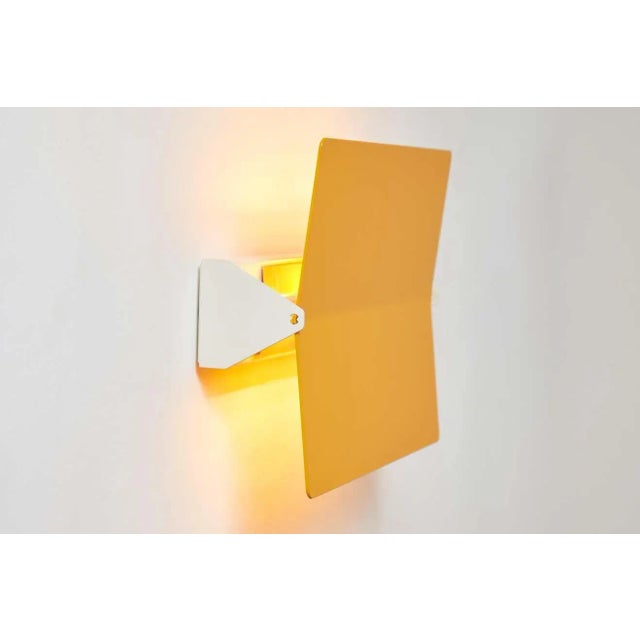 Mid-Century Modern Large Charlotte Perriand 'Applique à Volet Pivotant Plié' Wall Light in Yellow For Sale - Image 3 of 12