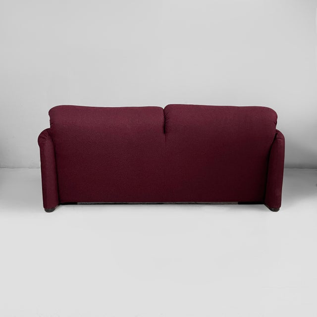 1970s Italian Modern Burgundy Fabric Maralunga Sofa by Vico Magistretti for Cassina, 1970s For Sale - Image 5 of 14
