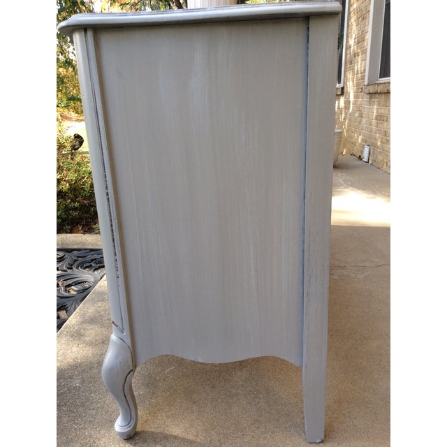 Vintage Broyhill French Provincial Dresser Chairish