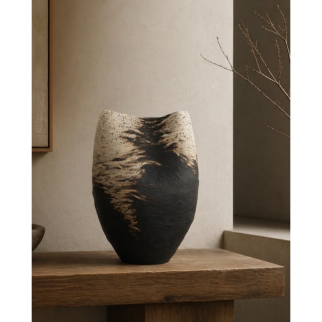 Gestural Earth Vessel No. 127 – Textured Ceramics by Beverly Morrison For Sale - Image 4 of 4