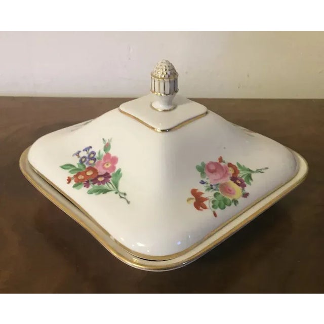Neoclassical Antique 19th Century French Empire Floral Porcelain Serving Dish & Cover For Sale - Image 3 of 13