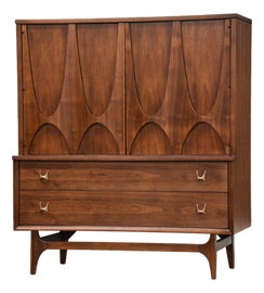 Example of Broyhill Brasilia Dressers and Chests of Drawers