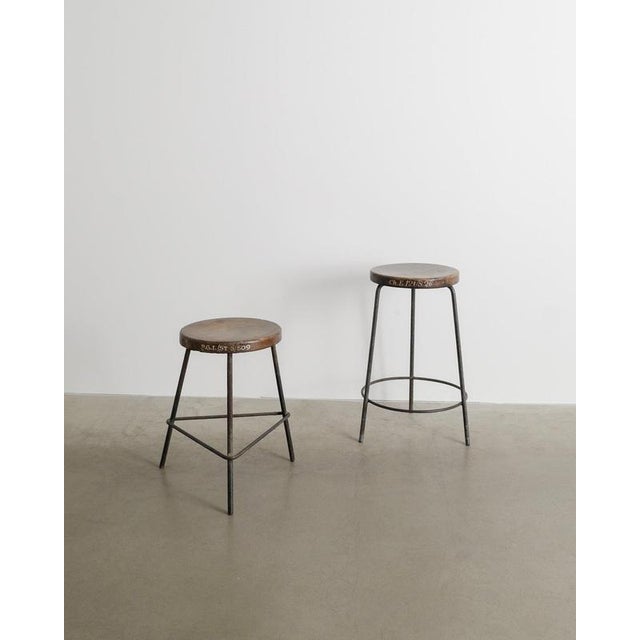 1950s French Mid-Century Wooden & Iron High Tripod Bar Stool by Pierre Jeanneret, 1950s For Sale - Image 5 of 7