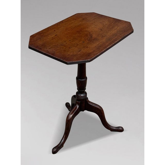 Fine 18th-Century George III Period Octagonal Mahogany Tripod Table A handsome late 18th-century George III period...