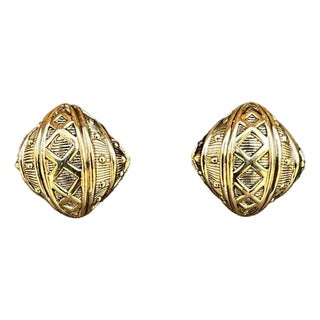 Vintage Ciner Gold Tone Clip on Earrings For Sale