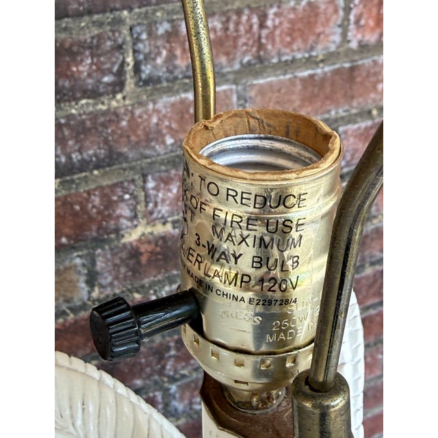 Vintage Palm Beach Regency White Faux Wicker Pineapple Table Lamp -Styled After Dorothy Draper /Mario Buatta For Sale - Image 11 of 12