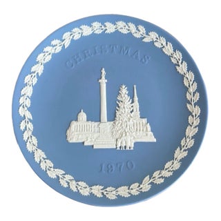 Vintage Wedgwood Blue Jasperware Trafalgar Square Christmas Plate For Sale
