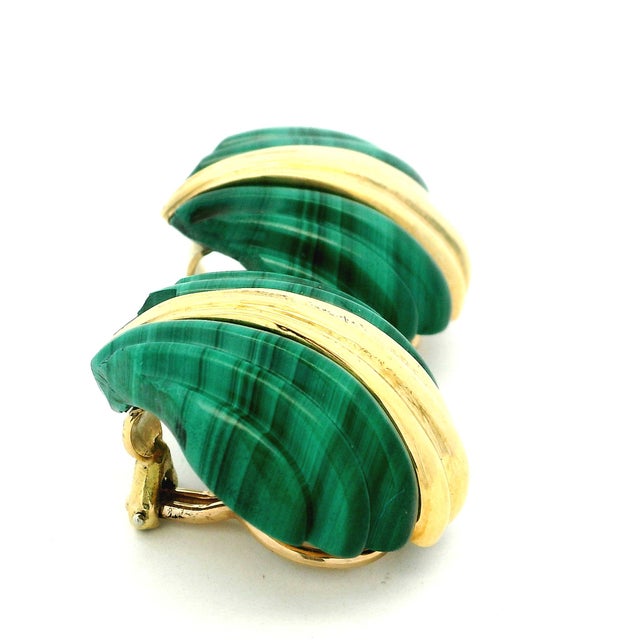 Contemporary Vintage 1970s 18k Gold Carved Malachite Sculptural Clip-on Earrings, Pair For Sale - Image 3 of 15