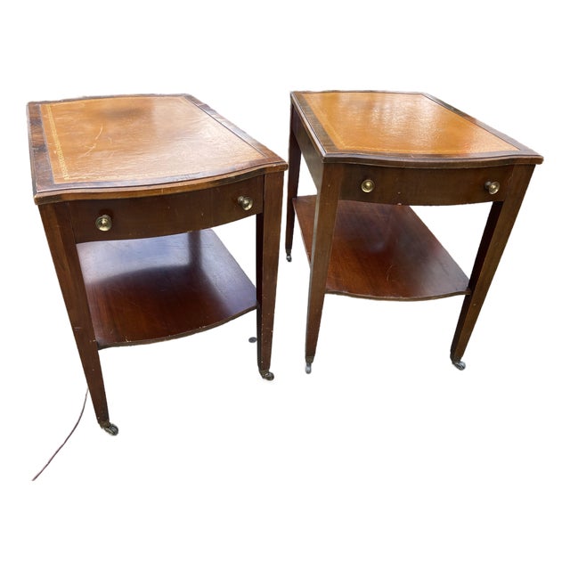Vintage Mid Century Modern Side End Table Set of 2 For Sale