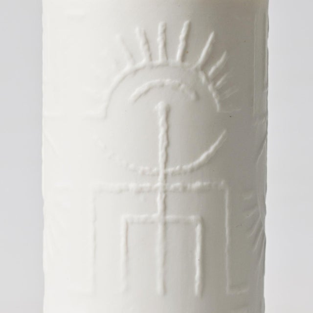 White Bisque Porcelain Vase by Cuno Fischer for Rosenthal, 1960s For Sale - Image 6 of 7