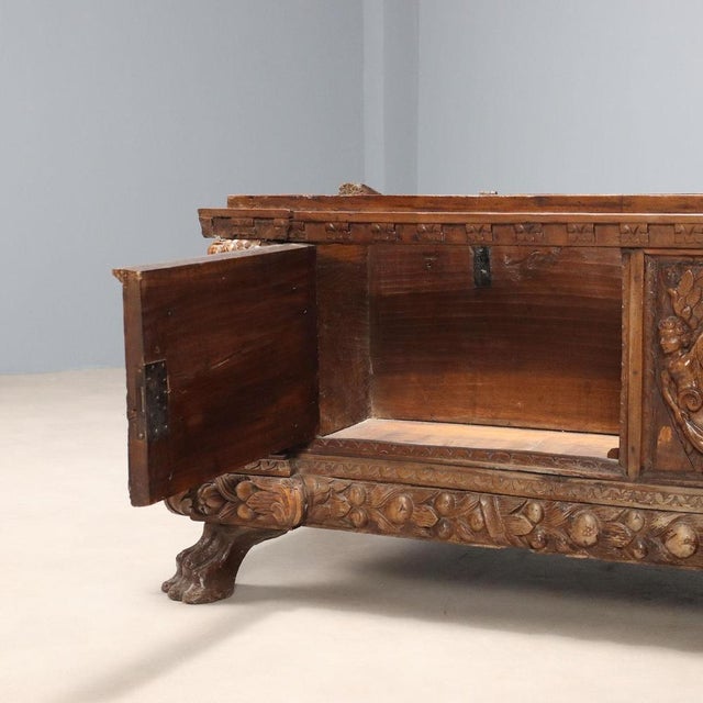 Baroque Chest in Walnut For Sale - Image 4 of 14