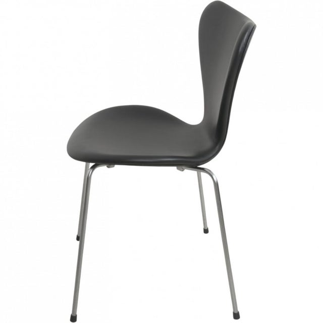 Seven Chairs in Black Leather by Arne Jacobsen, 1980s, Set of 6 For Sale - Image 18 of 18