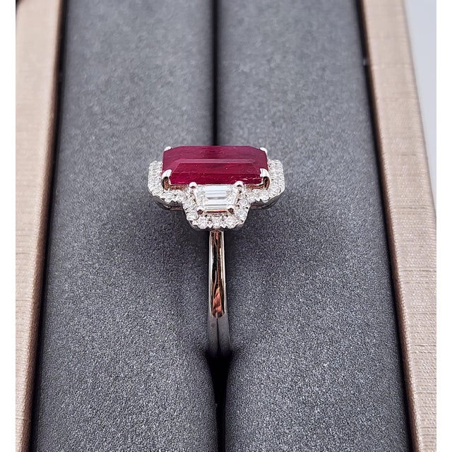 4.96 Ct Certified No Heat Ruby & Diamond Ring Size 7 For Sale - Image 4 of 10