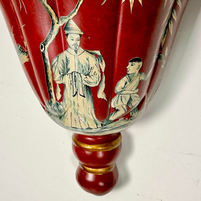 1980s Vintage Chinoiserie Hollywood Regency Boho Chic Large Ceramic Wall Pocket, After Mottahedeh For Sale - Image 9 of 16