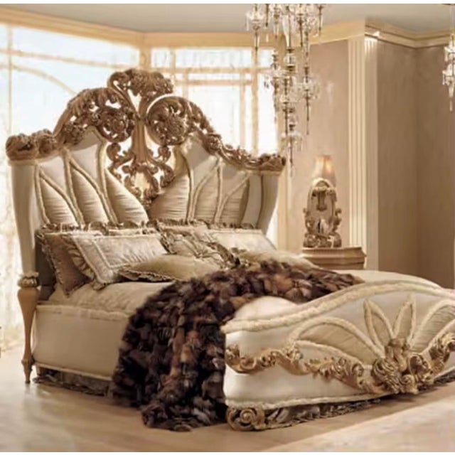 Élysée Royale Canopy Bed For Sale - Image 4 of 6