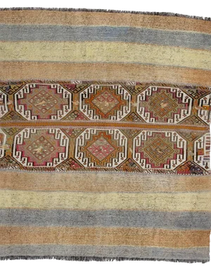 Vintage Kilim Rug- 4′6″ × 5′