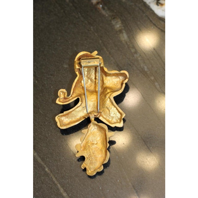 1950s Brooch in Gilt Bronze by Line Vautrin, 1950s For Sale - Image 5 of 8