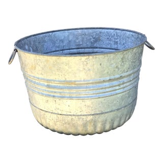 Vintage Mid-Century 1950’s Galvanized Wash Tub Basin Planter For Sale