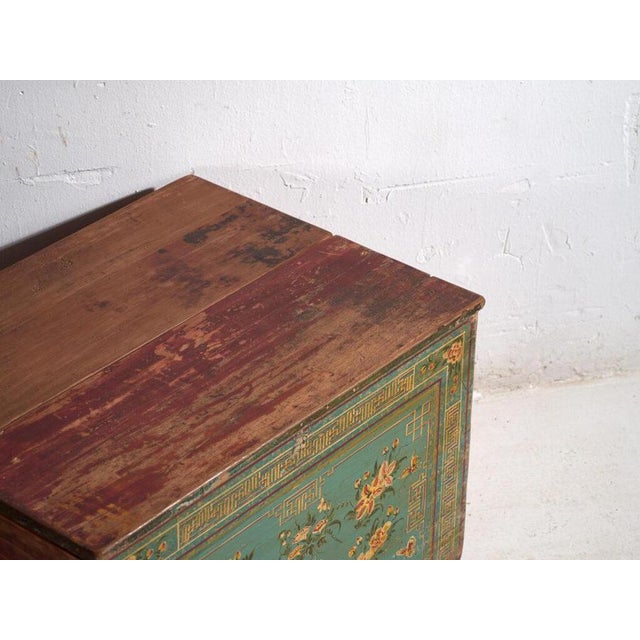Antique Chinese trunk in pine wood, traditional storage furniture originating from Dongbei and dated circa 1930....