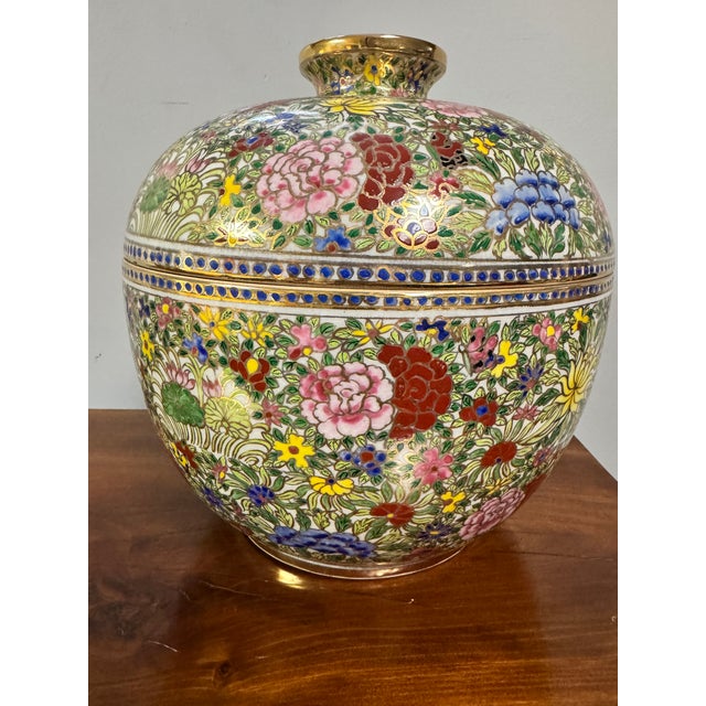 Late 19th Century Chinese Canton Famille Rose Covered Jar – 12” For Sale - Image 4 of 8