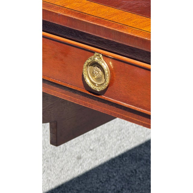 Vintage Baker Furniture Pembroke Drop Leaf Side Table Inlay Design One Drawer #2 For Sale - Image 12 of 17