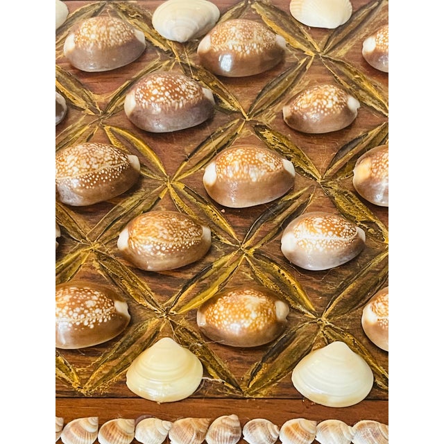 1970s Gorgeous Sea Shell Cowrie Jewelry Box For Sale - Image 4 of 6