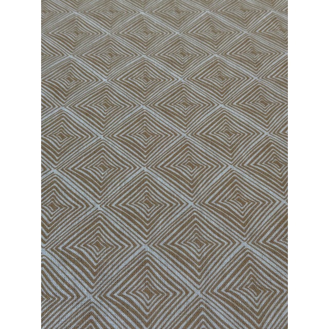 Traditional Casa Branca Quadrato in Toast 3 Yards Linen Fabric For Sale - Image 3 of 5