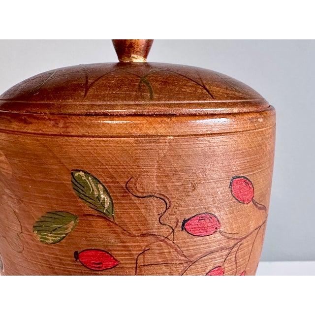 Wood Handcrafted Lidded Wooden Box, 1920s For Sale - Image 7 of 16