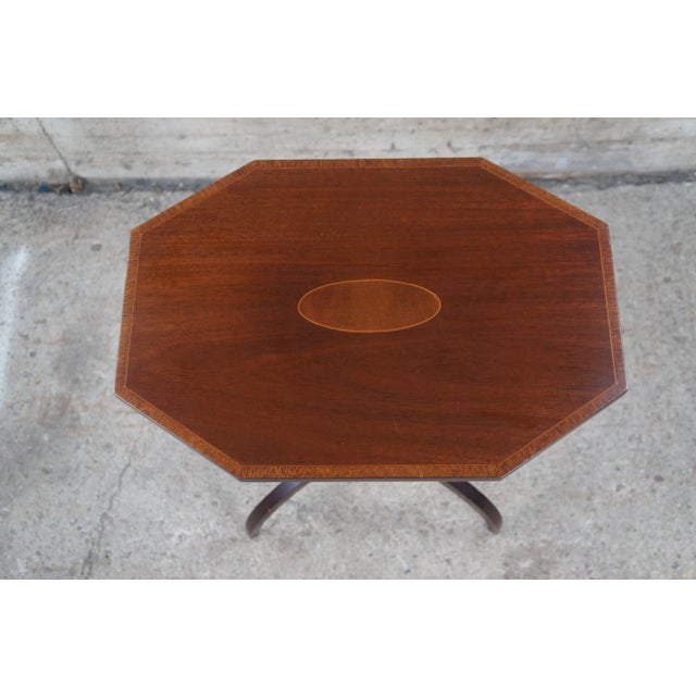 Late 20th Century Vintage Late 20th Century Biggs Old Sturbridge Village Federal Mahogany Spider Leg Candle Stand For Sale - Image 5 of 12