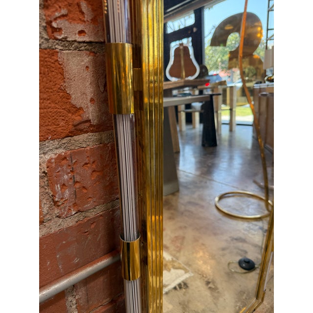 1970s Italian Mid-Century Brass and Lucite Wall Mirror, 1970s For Sale - Image 5 of 8