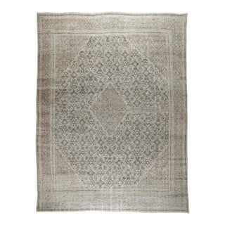 Oversized Antique Persian Kaskay Rug – Intricate Lattice Design in Soft Neutrals 9' 5'' X 12 ' 11'' For Sale